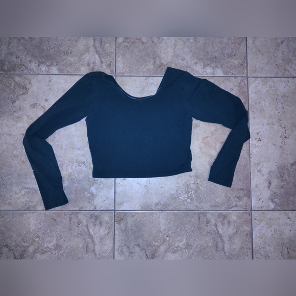 Dark Green Or Ocean Green Beautiful ong Sleeve Top - Picture 3 of 4